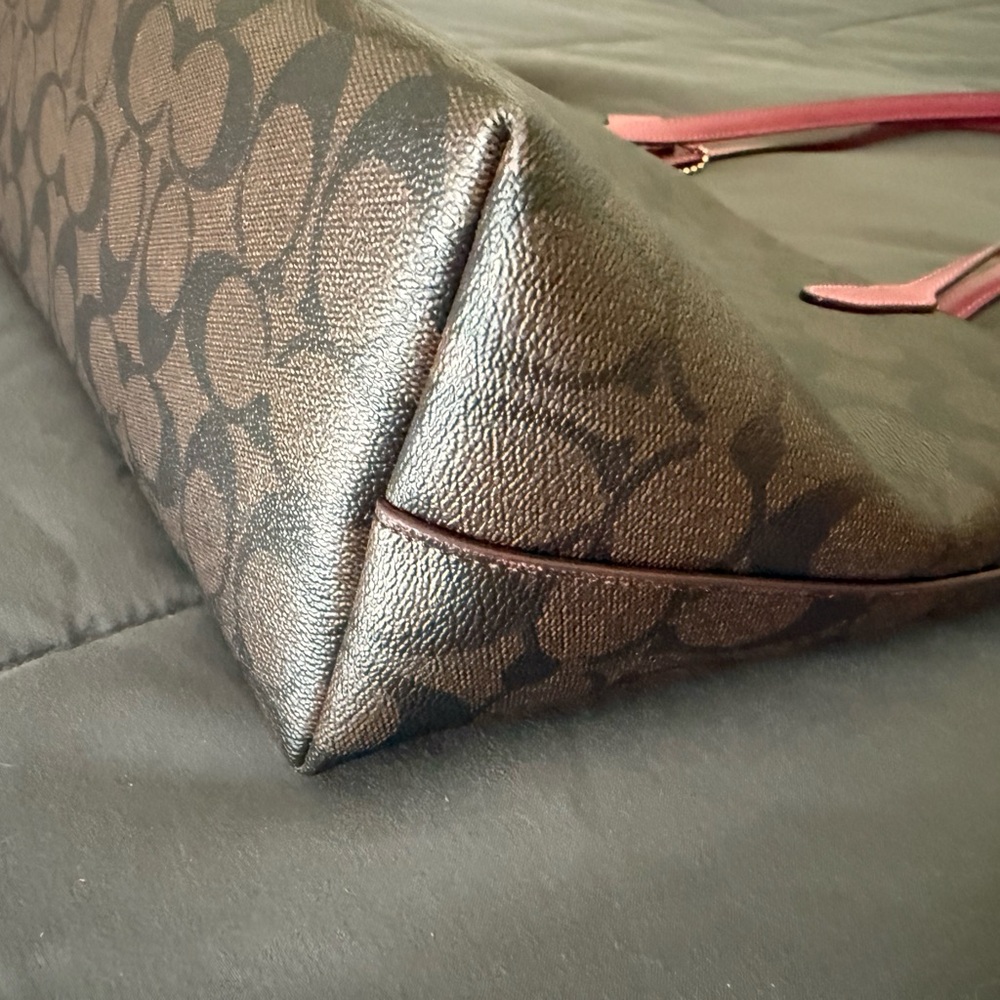 Coach Zip Tote In Signature Canvas with Rouge Horse and Sleigh - Picture 3 of 11